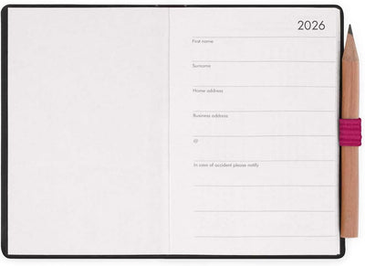 Agenda 12 Mesi Legami Bi-Giornaliera Mini con Rubrica e Matita 2026 Raspberry con Chiusura ad Elastico