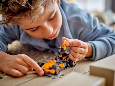 LEGO Pilota e Monoposto McLaren F1®
