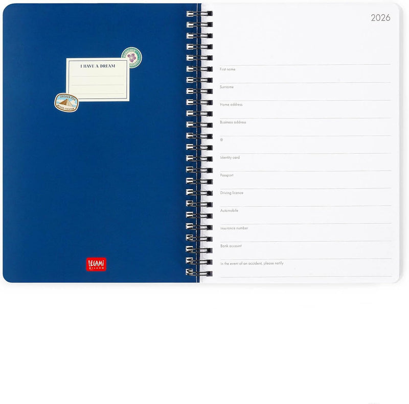 Agenda 12 Mesi Legami Settimanale Spiralata Large 2026 Travel Stickers con Chiusura ad Elastico