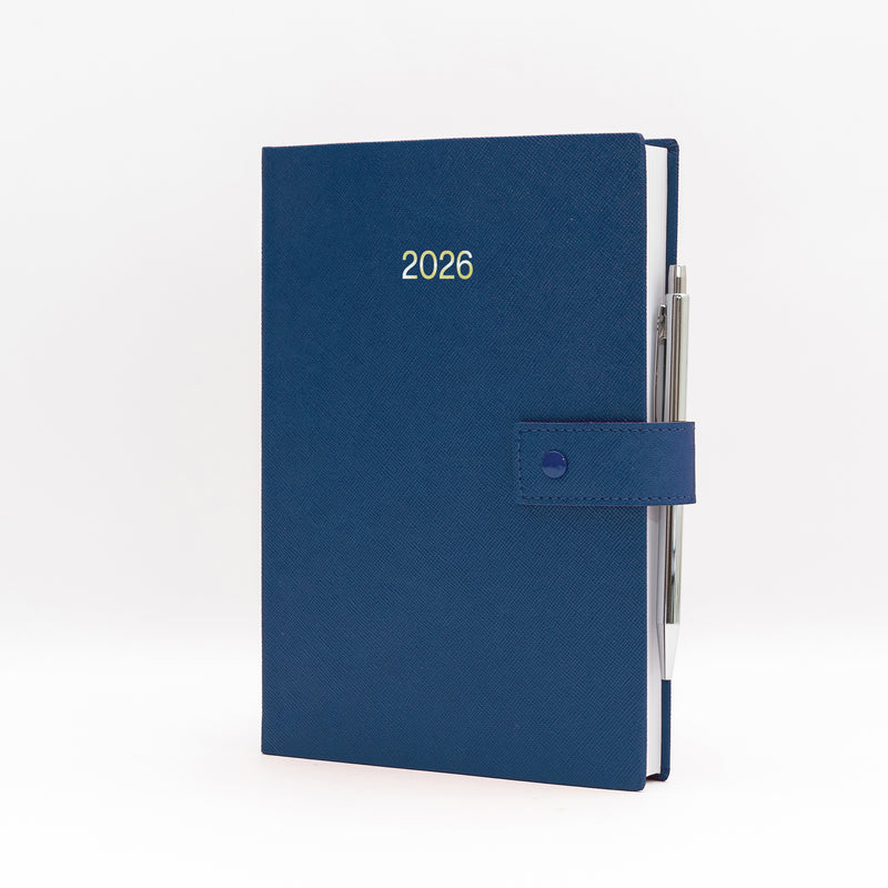 Agenda 12 Mesi Giornaliera Intempo Classic 2026 in Similpelle con Laccio Blu 15 x 21 cm