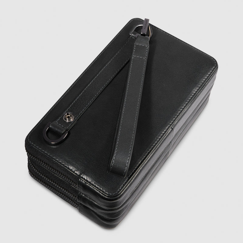 Astuccio Pochette Piquadro New Classic in Pelle a 3 Cerniere con Tracolla Removibile Nero