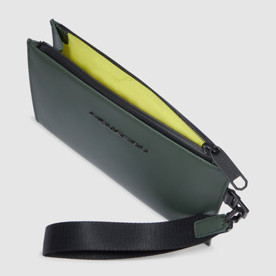 Pochette Piccola Piquadro Corner 2.0 in Tessuto Waterproof con Manico Rimovibile Verde