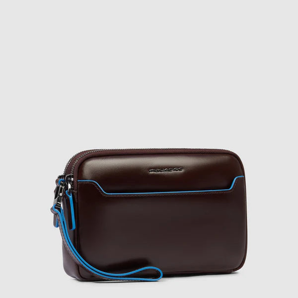 Pochette da Uomo Piquadro Blue Square in Pelle con Polsiera Mogano