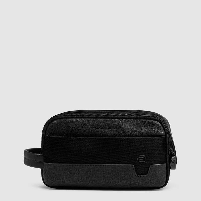 Beauty Case da Uomo Piquadro Marcel in Pelle e Tessuto Riciclato Nero