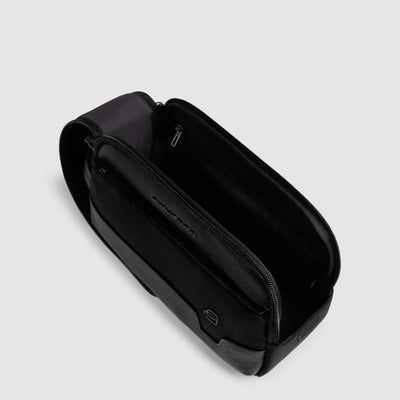 Beauty Case da Uomo Piquadro Marcel in Pelle e Tessuto Riciclato Nero