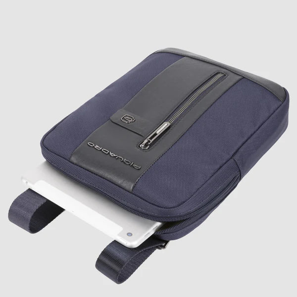 Borsello da Uomo Piquadro Brief 2 in Tessuto Riciclato con Porta iPad® Blu
