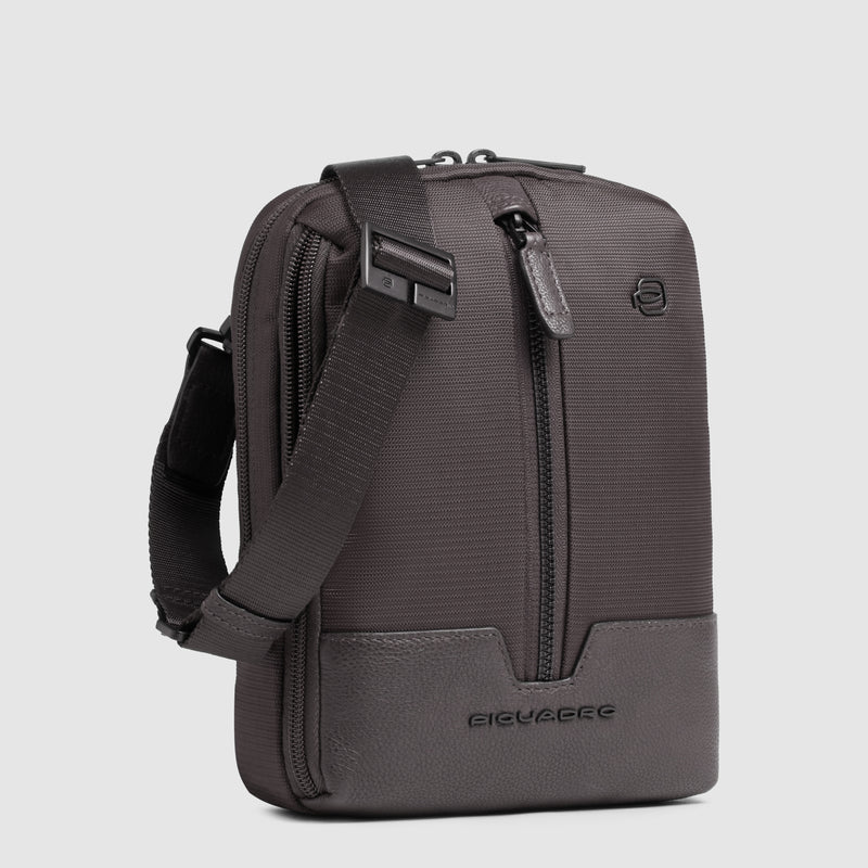 Borsello Piquadro Marcel in Pelle e Tessuto con Porta iPad®mini Testa di Moro