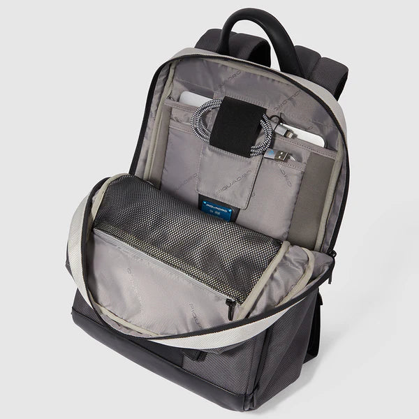 Zaino Piccolo Piquadro Porta PC 14" in Pelle e Tessuto Riciclato Brief 2 Grigio e Nero