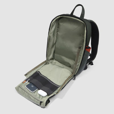 Zaino da Viaggio Piquadro Than con Porta PC 14'' e iPad® in Pelle Verde