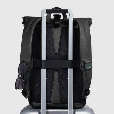 Zaino Roll-Top Piquadro Than con Porta PC 15,6'' e iPad®Pro 12,9" in Pelle Nero