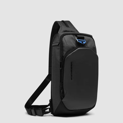 Zaino Monospalla da Uomo Piquadro PQ-Earth Porta iPad®mini in Pelle Vegana e Tessuto Riciclato Nero
