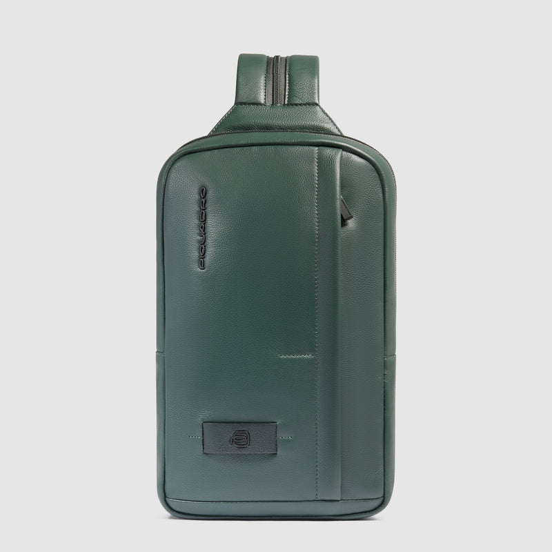 Zainetto Monospalla da Uomo Piquadro Russel in Pelle con Porta PC e Ipad® con RFID Verde