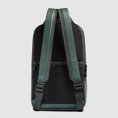 Zainetto Monospalla da Uomo Piquadro Russel in Pelle con Porta PC e Ipad® con RFID Verde