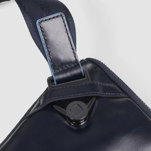 Marsupio Piatto Espandibile Piquadro Blue Square in Pelle con Attacchi Riposizionabili Blu